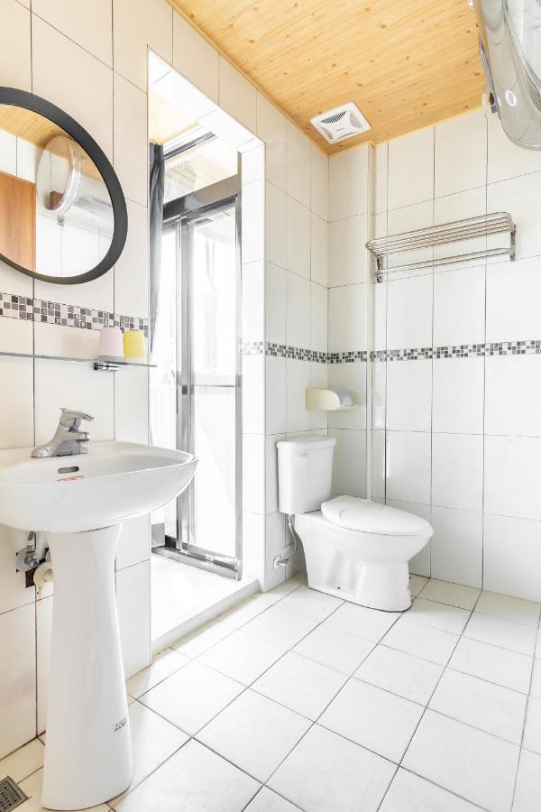Sleepier Multi-Minsu Tainan Apartment Екстериор снимка